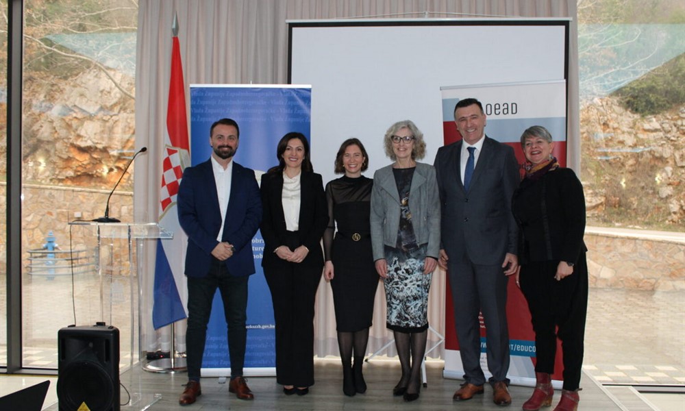 Predstavljen radni materijal Zakona o srednjem strukovnom obrazovanju i obuci u ŽZH