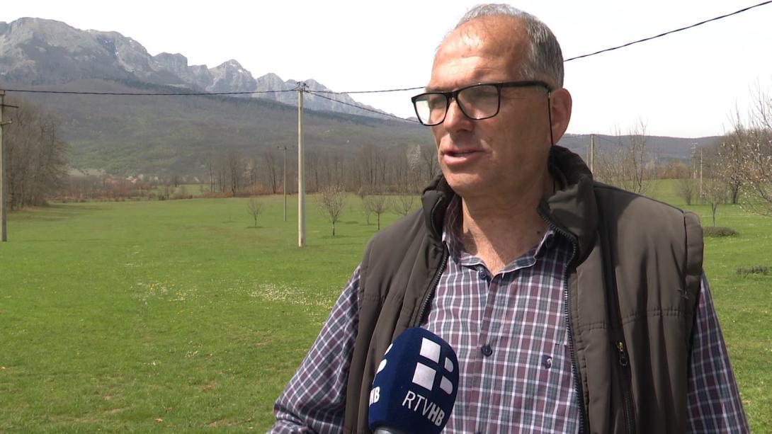 Jedinom hrvatskom povratniku u Nevesinje žele oduzeti zemlju