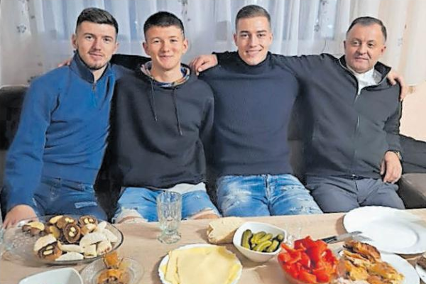 Trojica Sučića proslavila Božić u rodnoj Kandiji kod Bugojna