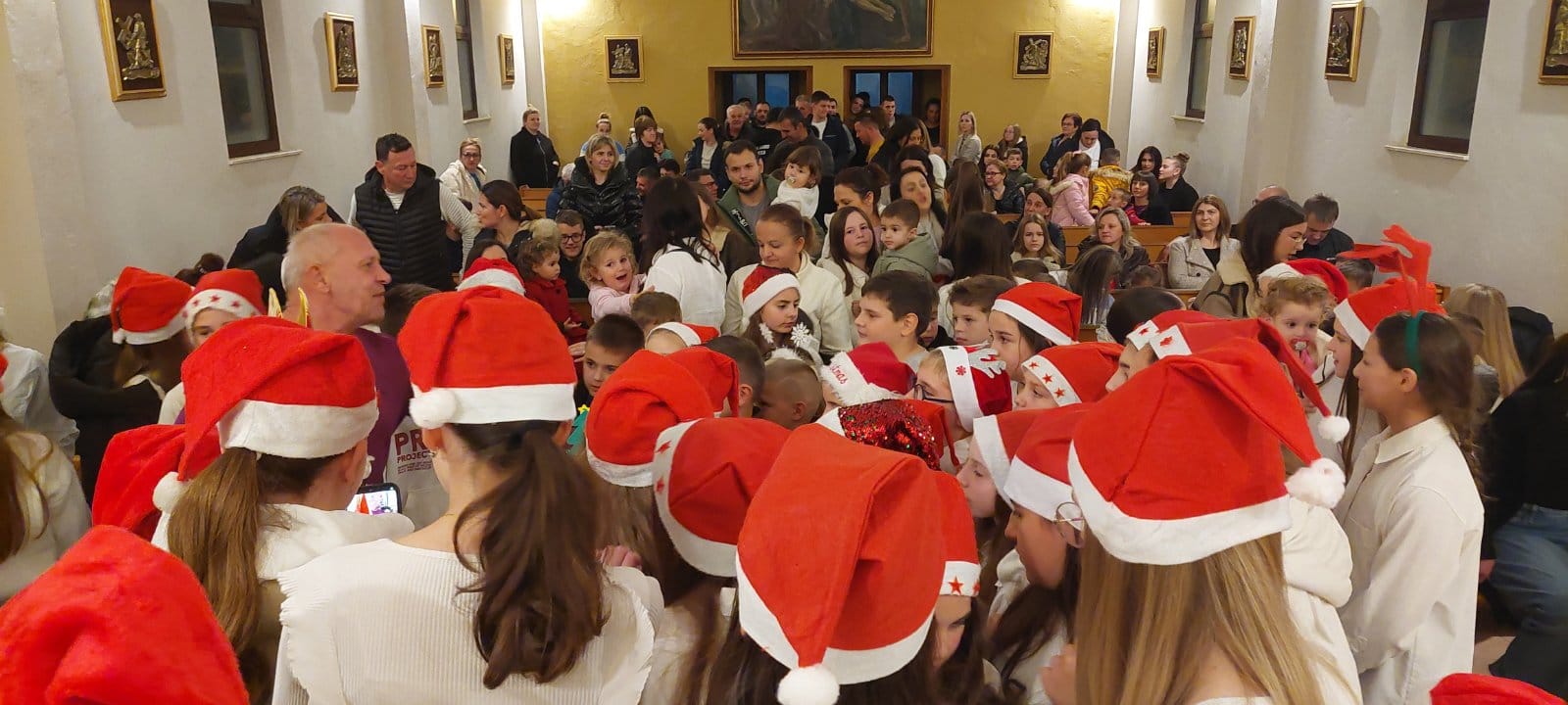 Članovi HKUD-a sv. “Marko” iz Vionice odlučili malim gestama mijenjati svijet