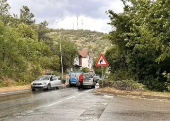 Dvije osobe ozlijeđene u sudaru četiri vozila u Stocu