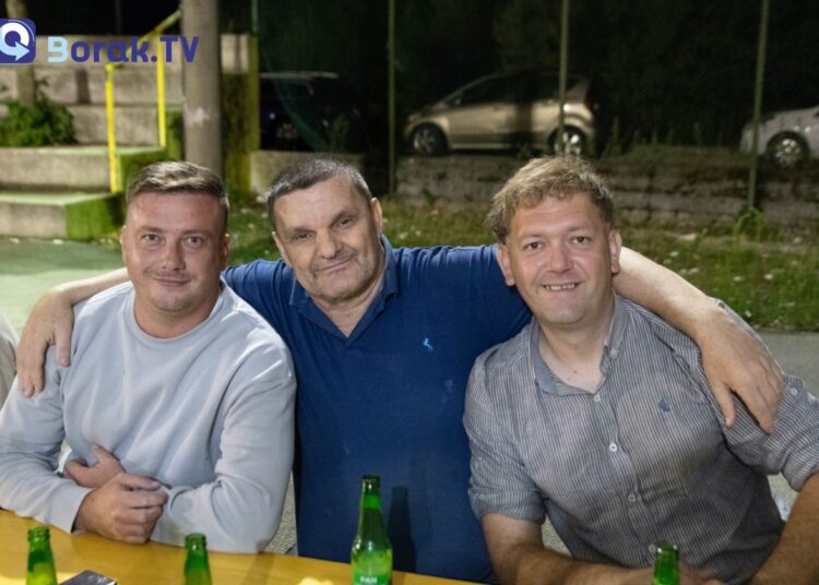 Ekipa ,,Bože Pomozi” koju s klupe predvodi Ivo Zovko “Pita” gazi!