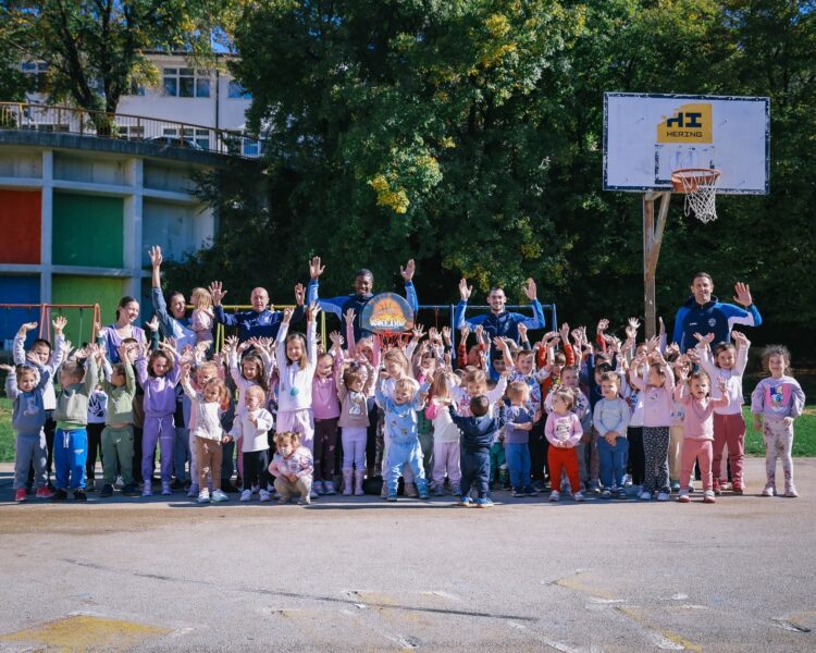 HKK Široki posjetio vrtiće i škole: Djeca oduševljena košarkašima