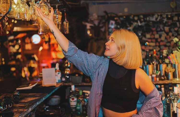 Veru namamili u Tajland da postane model. Ubijena je