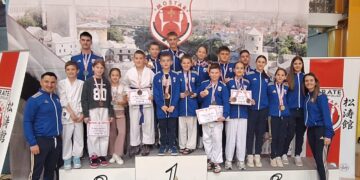 Karate klub Široki Brijeg dominira na dva fronta: medalje iz Osijeka i Mostara!