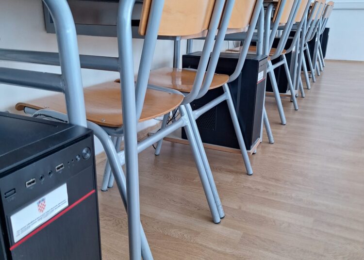 Nabavljena nova računalna oprema za Osnovnu školu Biograci