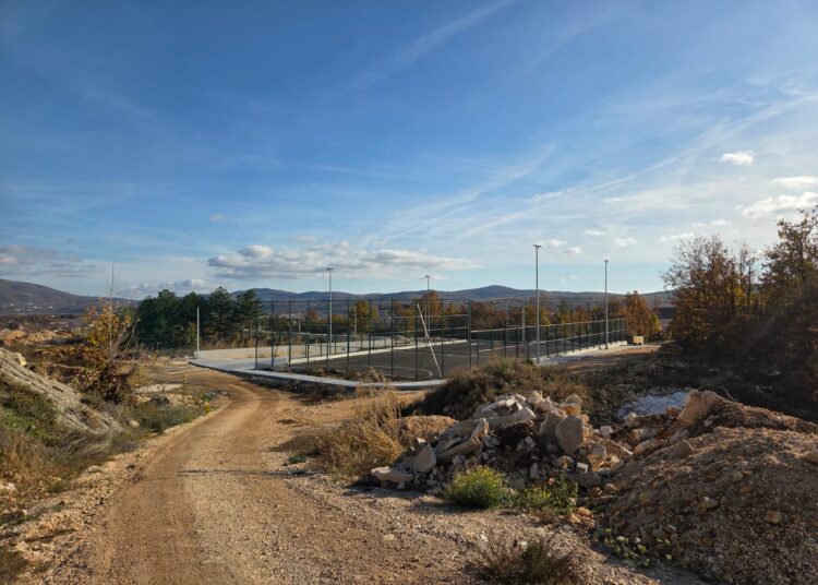 Posušje: Završetak uspostave zelene površine u naselju Carski gaj